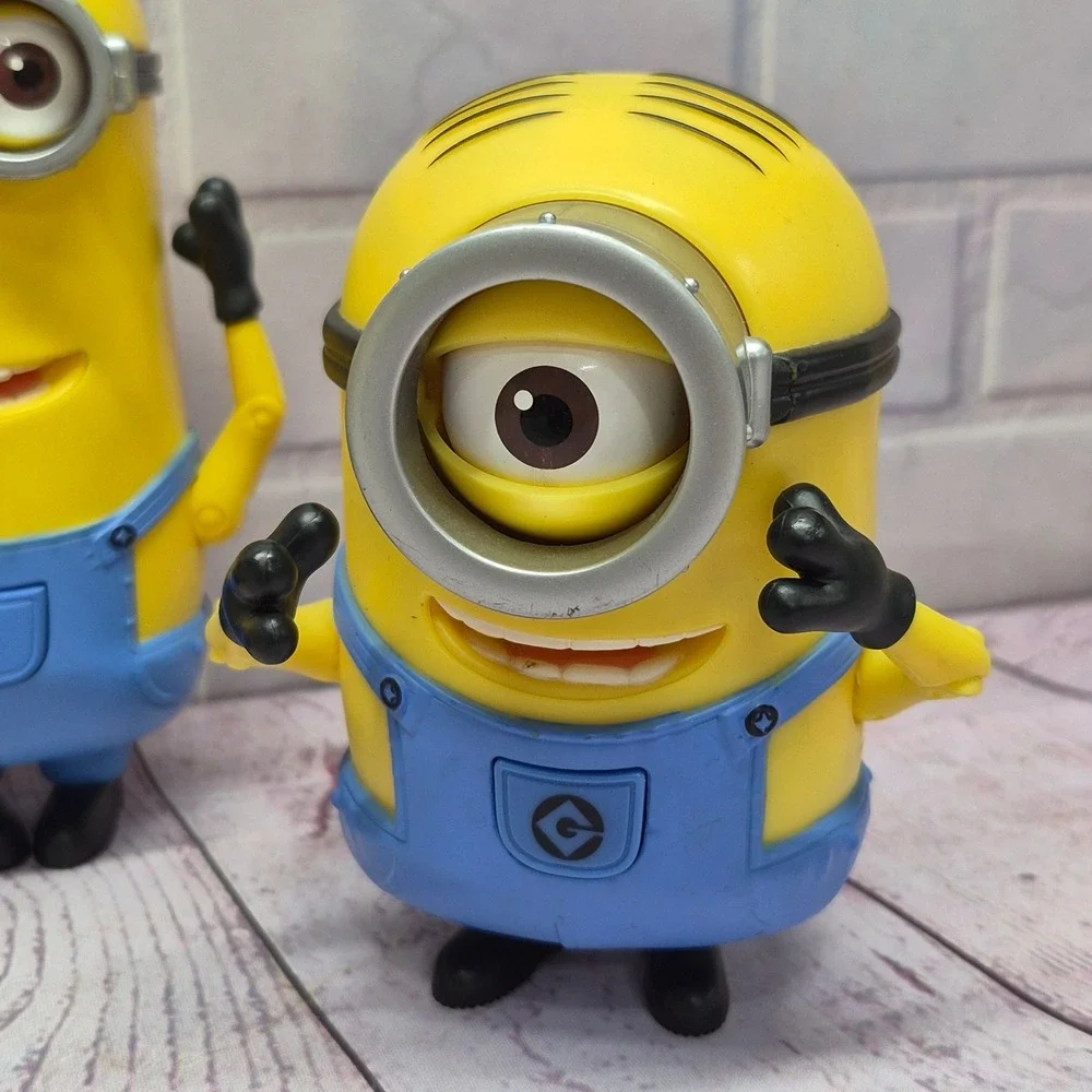Thinkway Toys Despicable Me Minions Action Figure Lot of 4 Kevin Stuart Pirate
